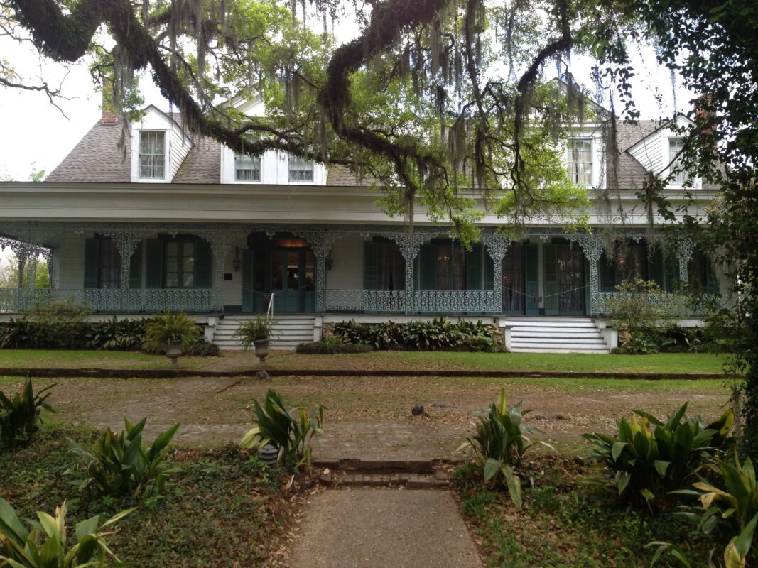 A front view of The Myrtles Plantation