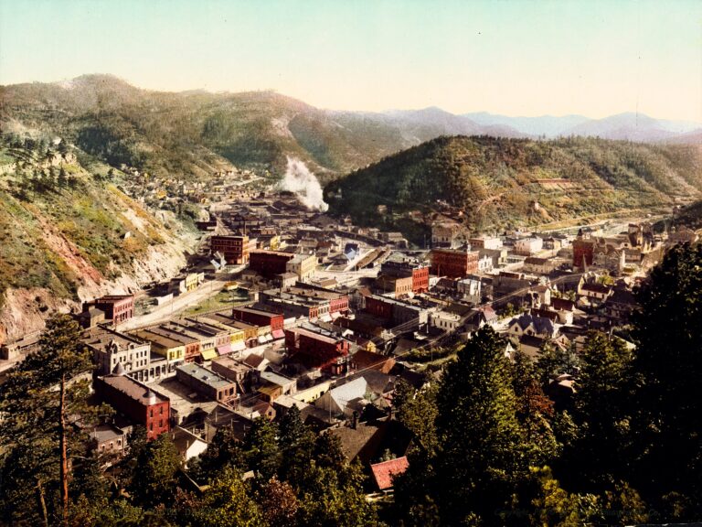 Deadwood: A Haunted Historic District