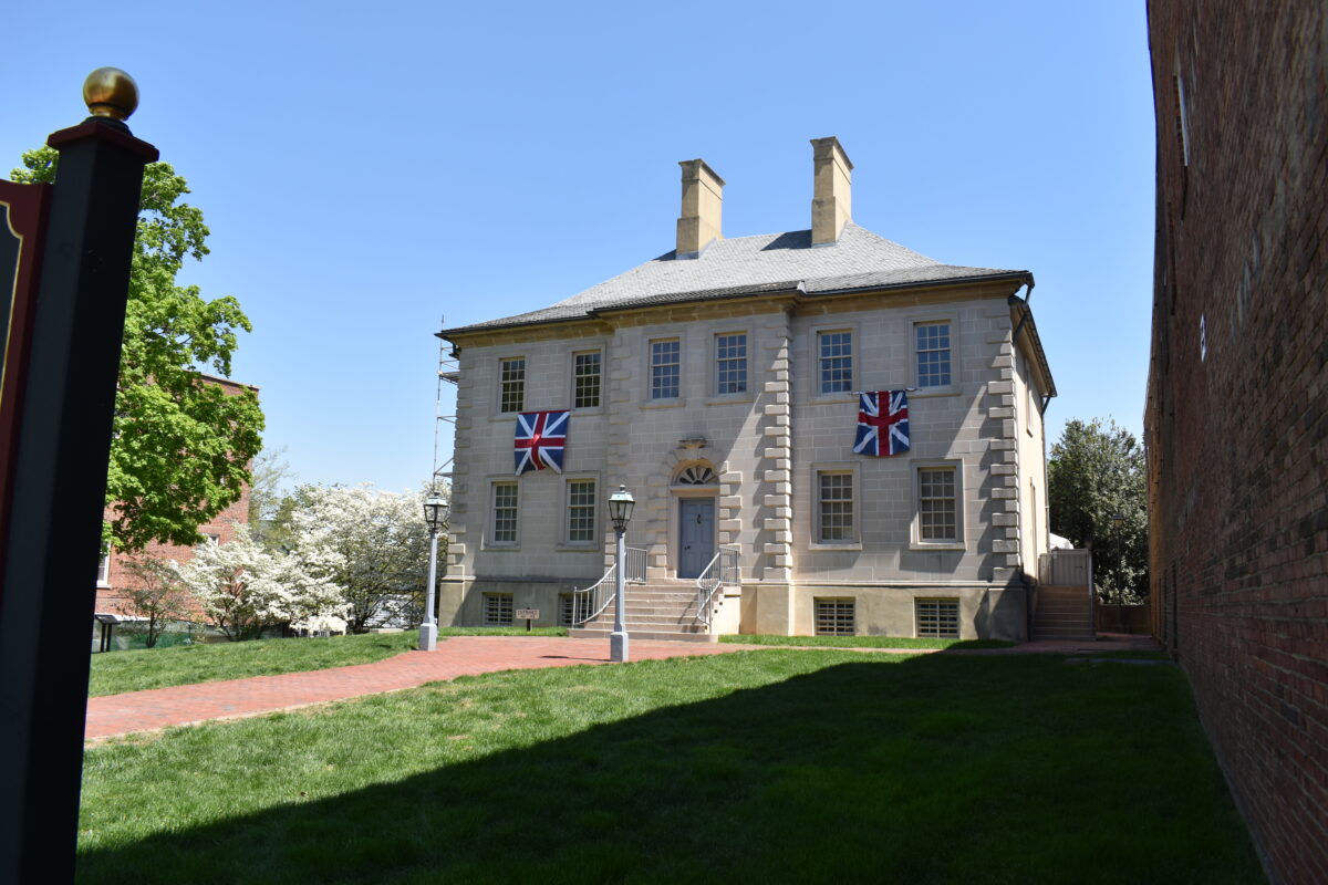 Featured image for Carlyle House: A Blend of History and Hauntings