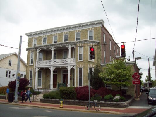 Featured image for The Green Mansion: Haunted History and Paranormal Activity in Newark, Delaware