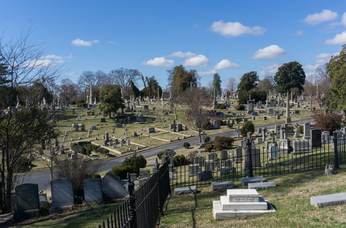 Featured image for Hollywood Cemetery: A Hauntingly Beautiful Destination