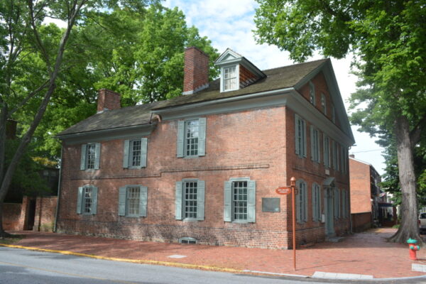 Featured image for Amstel House: A Historical Mansion with Paranormal Activity