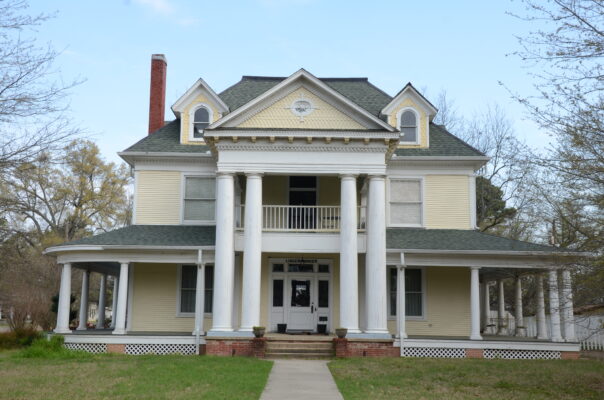 Featured image for The Galloway House: A Portal to America’s Haunted Past