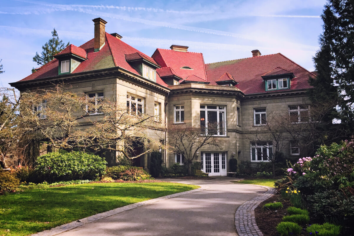 Featured image for Pittock Mansion Grounds: A Blend of History and Hauntings