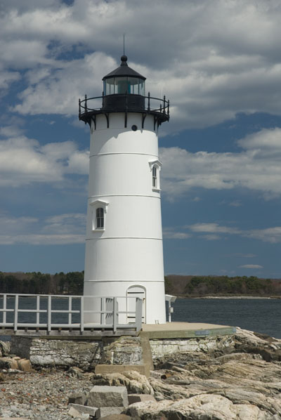 Featured image for Portsmouth Harbor Lighthouse: A Haunted Maritime Landmark